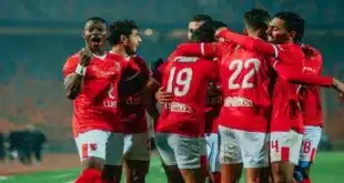 الأهلي يفوز بثلاثية أمام فاركو