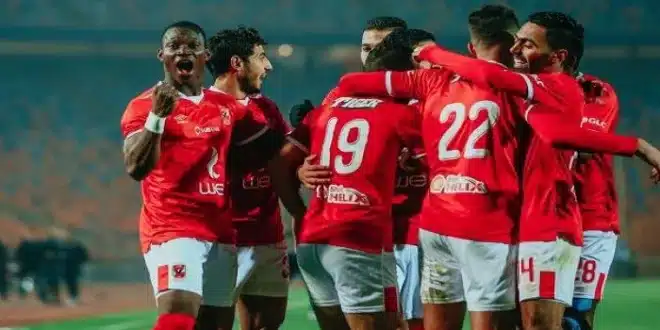 الأهلي يفوز بثلاثية أمام فاركو