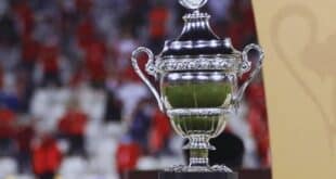 الشياطين الحمر يستعدون... القنوات الناقلة لكأس السوبر الأفريقي بين الأهلي والزمالك