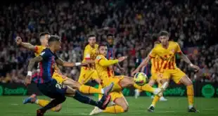 تشكيلة برشلونة اليوم ضد جيرونا.. رافينيا يتألق في مواجهة قوية بالدوري الإسباني