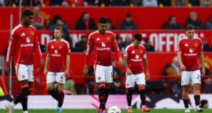 معلق مباراة مانشستر يونايتد وتوتنهام اليوم في كأس كاراباو 2025/2024 والقنوات الناقلة