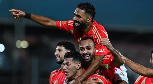 القنوات الناقلة لمباراة الأهلي والبنك اليوم