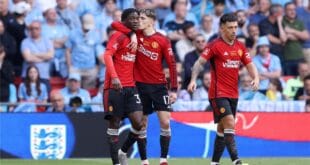 القنوات الناقلة لمباراة مان يونايتد وبورنموث اليوم الأحد في الدوري الإنجليزي 2025/2024
