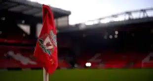 من هو معلق مباراة ليفربول وأيندهوفن في دوري أبطال أوروبا؟