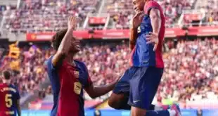 برشلونة ضد ريال بيتيس.. صراع القمة والأبطال