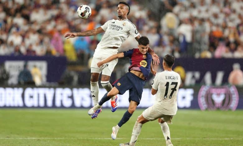 القنوات الناقلة لمباراة برشلونة وريال مدريد اليوم الأحد في الدوري الإسباني 2025/2024