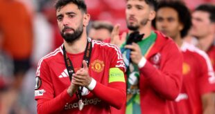 القنوات الناقلة لمباراة مان يونايتد وأستون فيلا اليوم الأحد في الدوري الإنجليزي 2025/2024