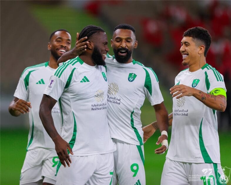 معلق مباراة الأهلي والرياض اليوم الإثنين في الدوري السعودي 2025/2024 والقنوات الناقلة