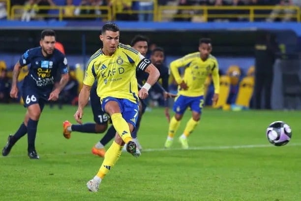 معلق مباراة النصر والفتح اليوم الإثنين في الدوري السعودي 2025/2024 والقنوات الناقلة