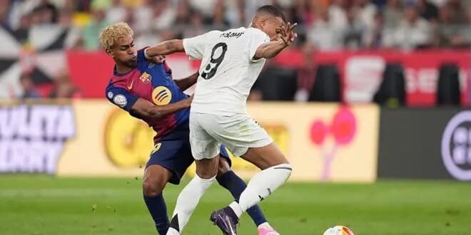 معلق مباراة برشلونة وريال مدريد اليوم الأحد في الدوري الإسباني 2025/2024 والقنوات الناقلة