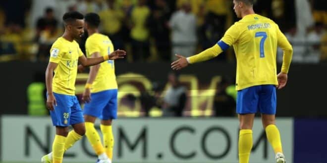 موعد مباراة النصر والفتح في الدوري السعودي 2025/2024 والقنوات الناقلة