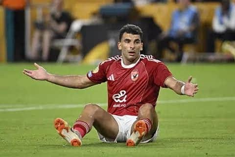 "على غرار زيزو وإمام" الأهلي يقترب من من ضم لاعب الزمالك