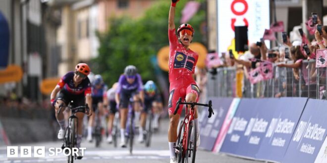 Women's Giro d'Italia: Elisa Balsamo wins fourth consecutive sprint stage